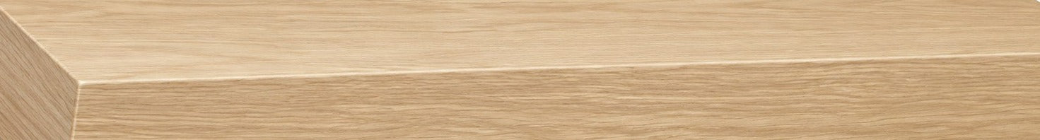 Plain slice white oak grain close-up