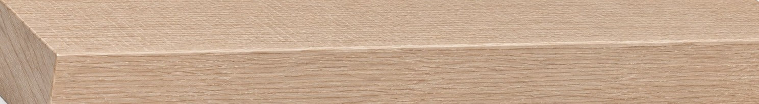 Quarter-sawn white oak grain close-up